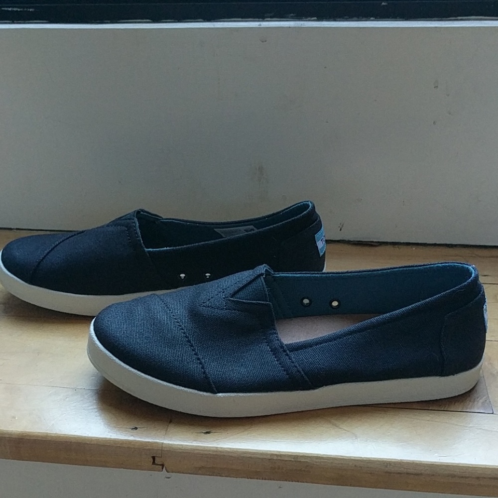 TOMs shoes